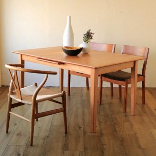 Extendable Dining Table-002